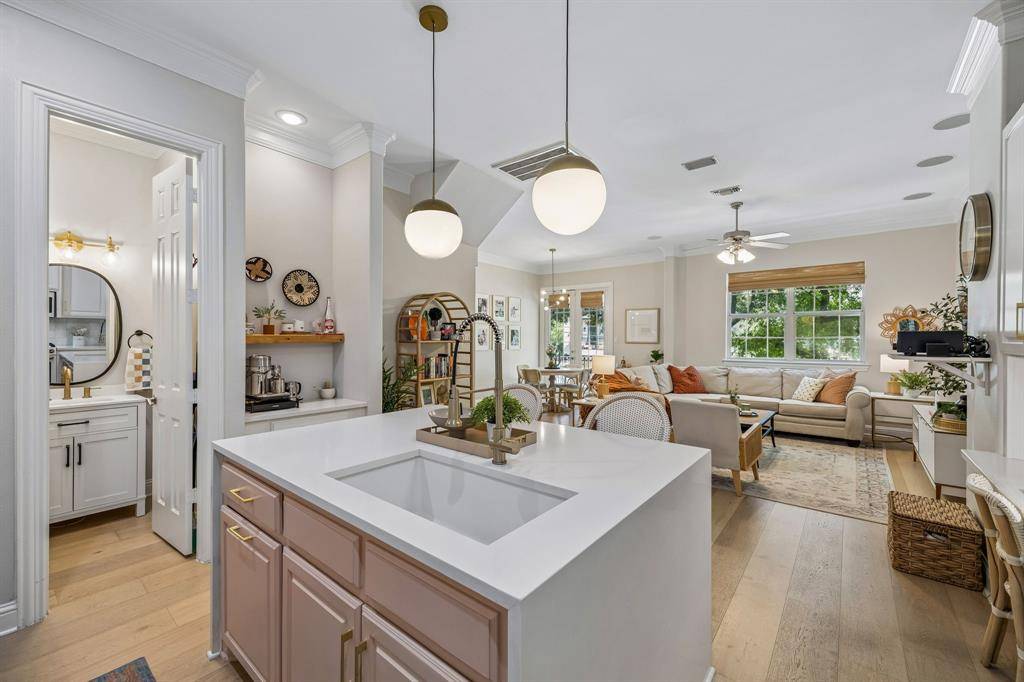 1723 Mary Street, Dallas, TX 75206