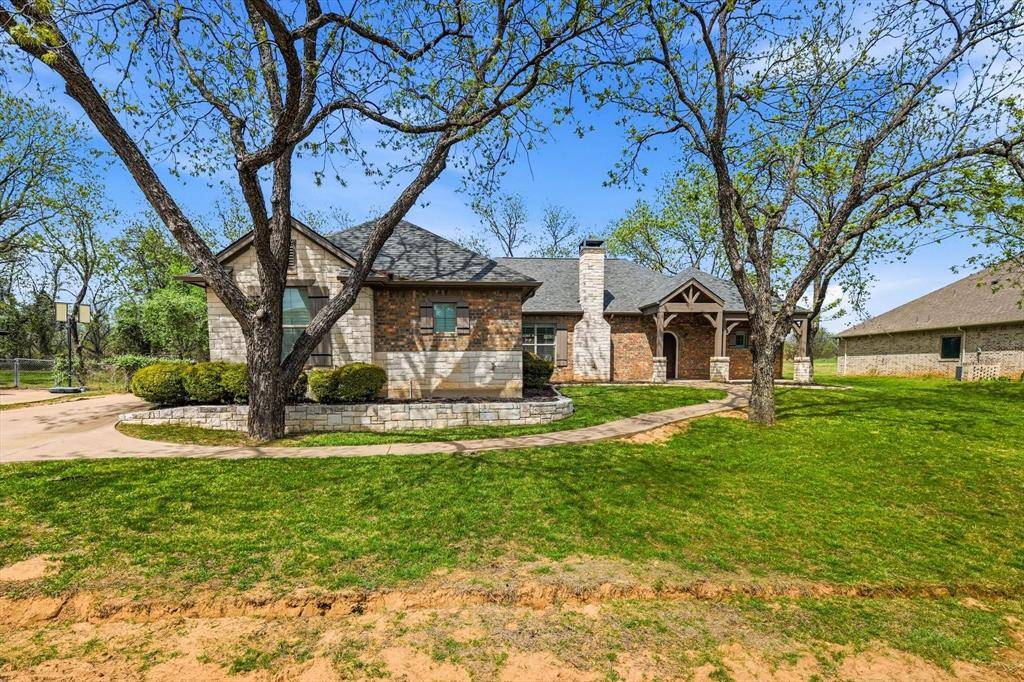 9601 Ravenswood Road, Granbury, TX 76049