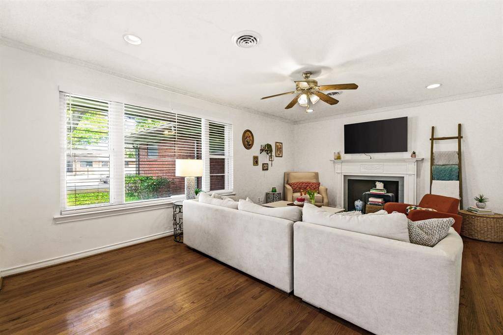 6524 Ravendale Lane, Dallas, TX 75214