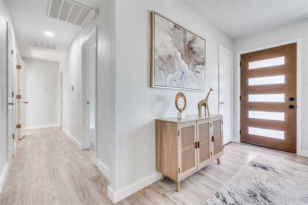 2605 Greenhurst Drive, Farmers Branch, TX 75234