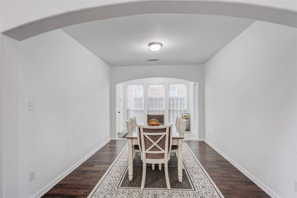 2529 Louis Lane, Lewisville, TX 75056