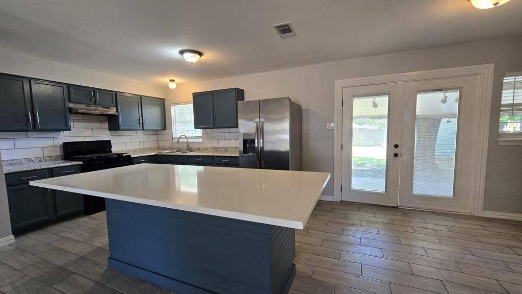 636 Highfall Drive, Dallas, TX 75232