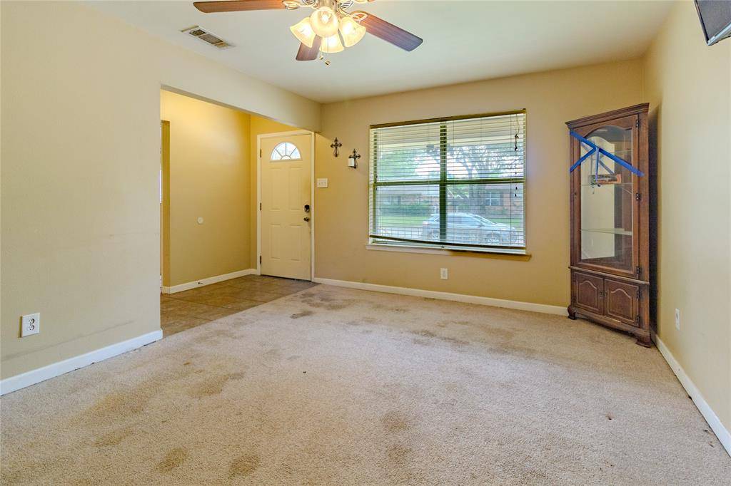 1805 Bardfield Avenue, Garland, TX 75041