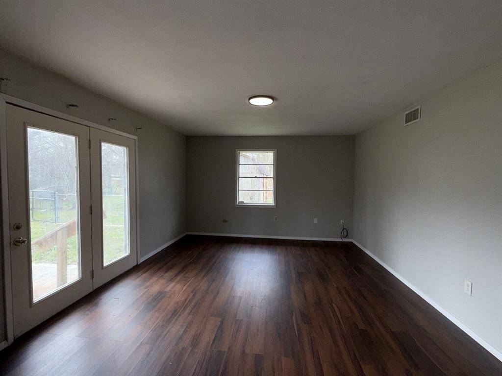 410 Lone Star Road, Trinidad, TX 75163