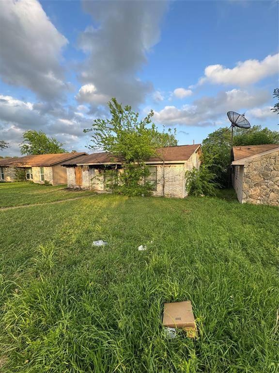 1850 Red Cloud Drive, Dallas, TX 75217