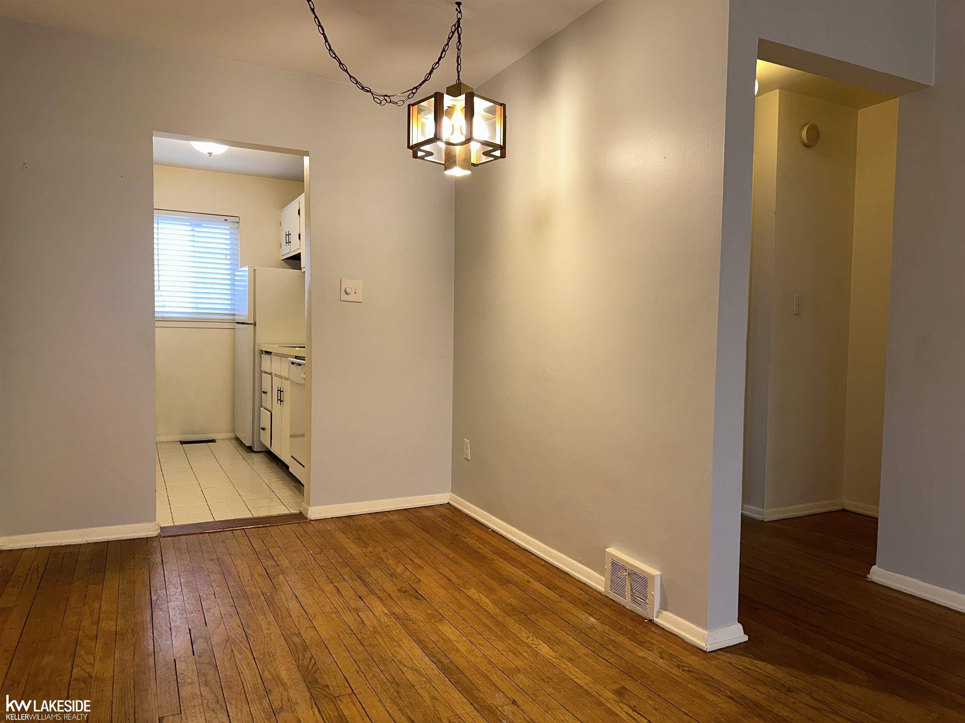 23313 Edsel Ford CT, St Clair Shores, MI 48080