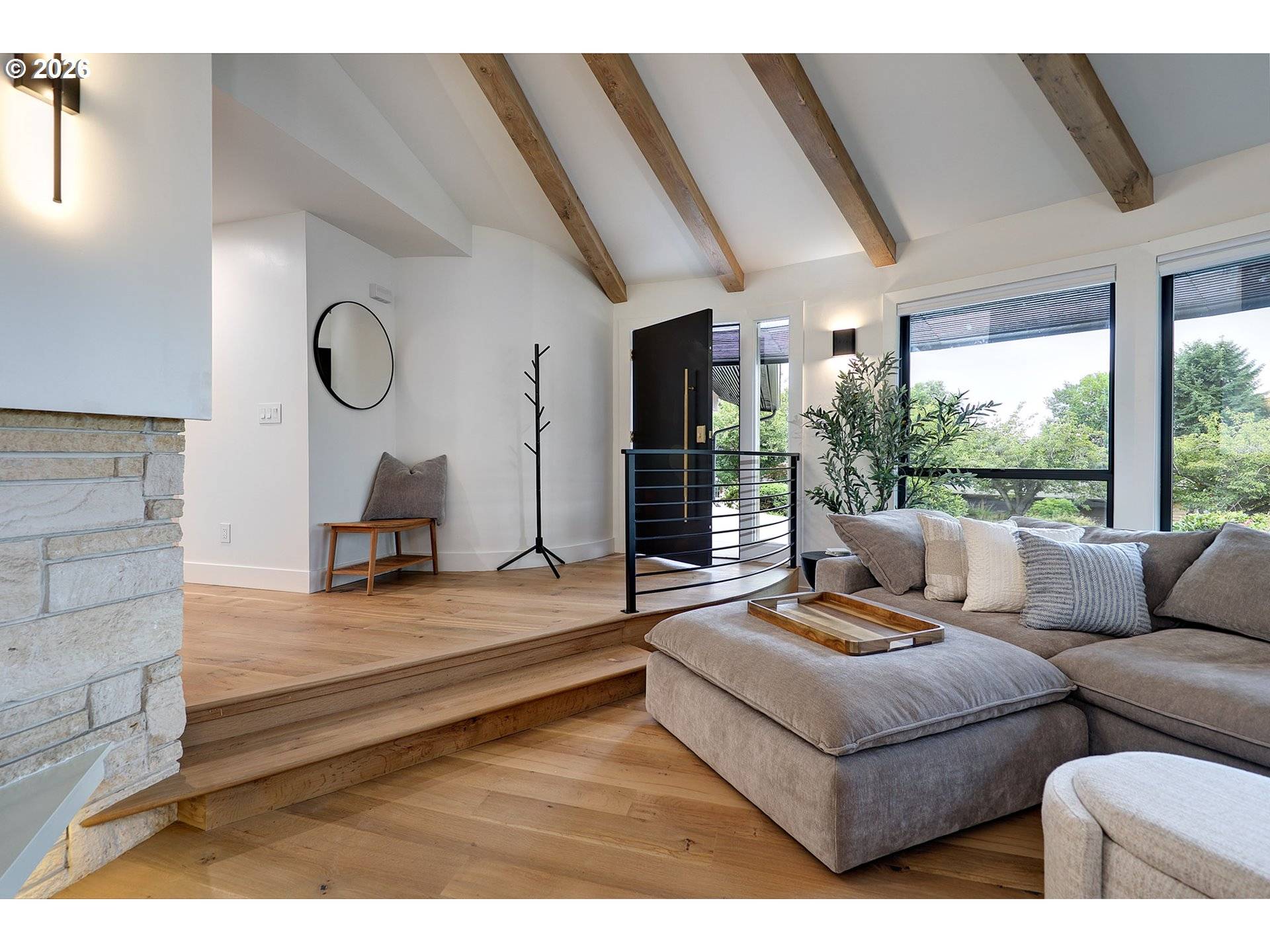 8115 SW ERNST RD, Portland, OR 97225