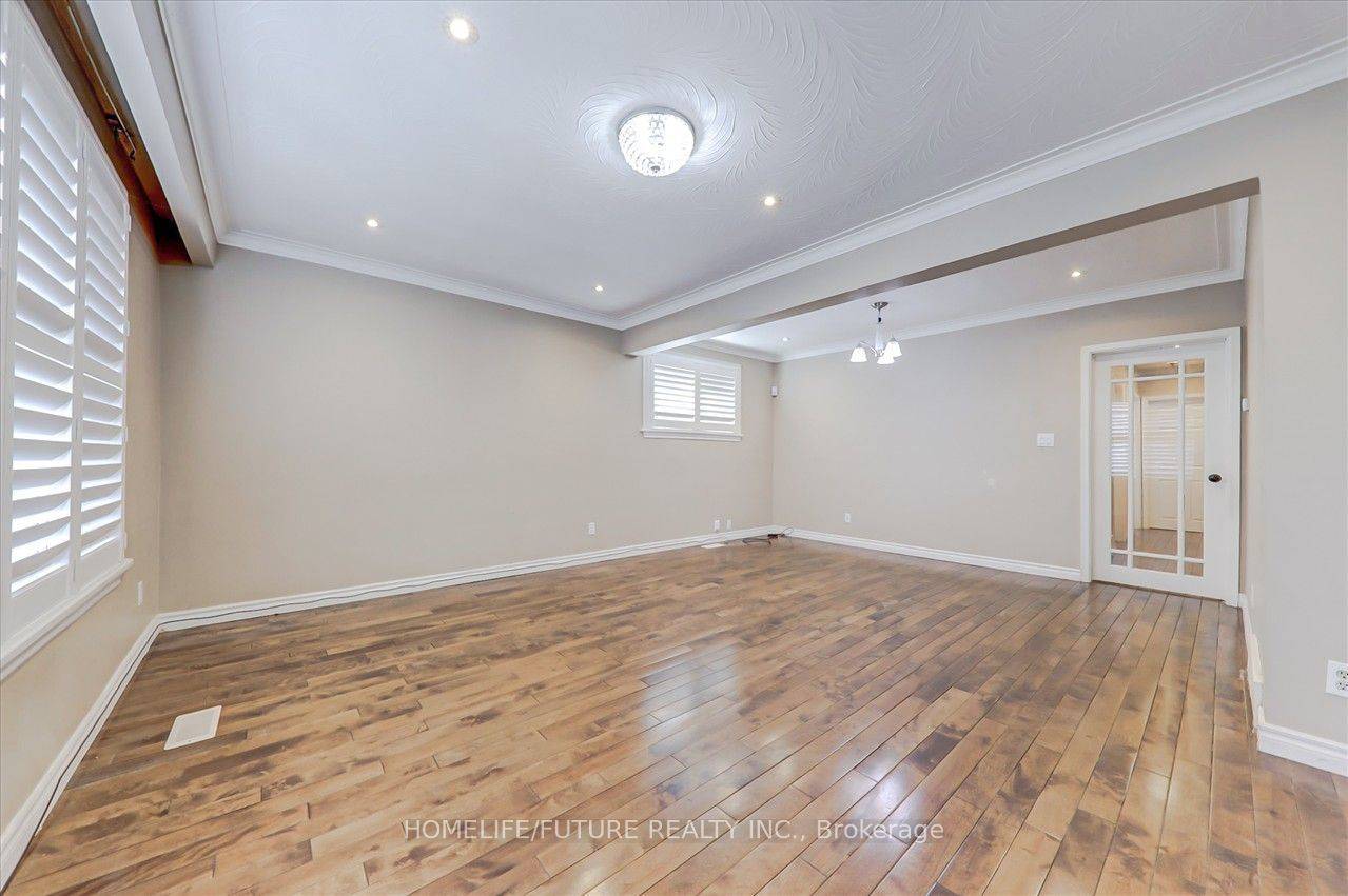 28 Sharbot AVE #Main, Toronto E09, ON M1H 1Y7