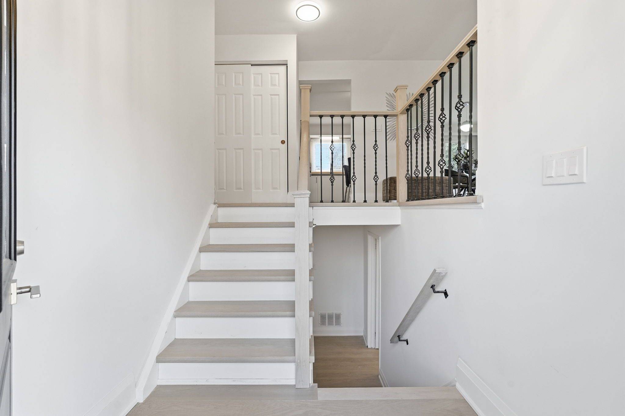 4140 Celia CT, Burlington, ON L7L 5L9