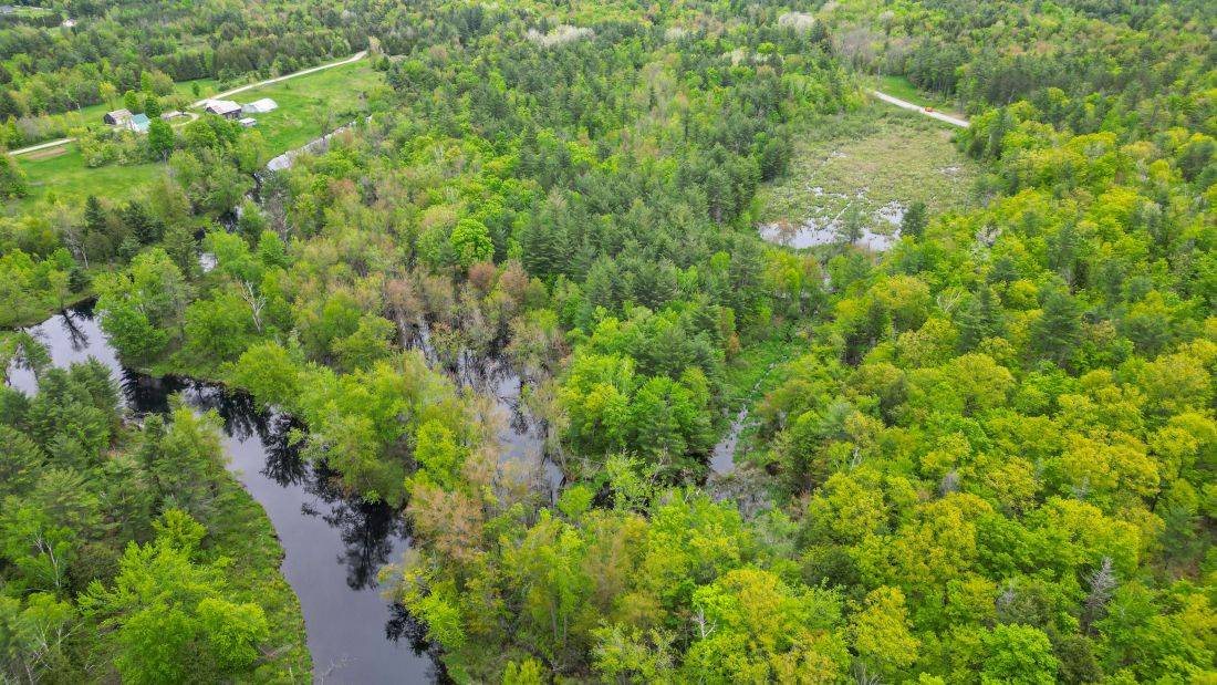 8 Clark Line RD, Addington Highlands, ON K0H 1P0