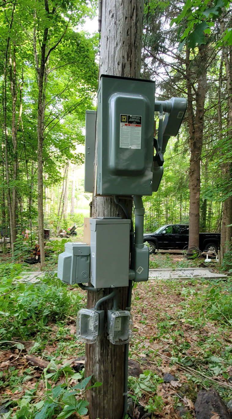 8 Clark Line RD, Addington Highlands, ON K0H 1P0