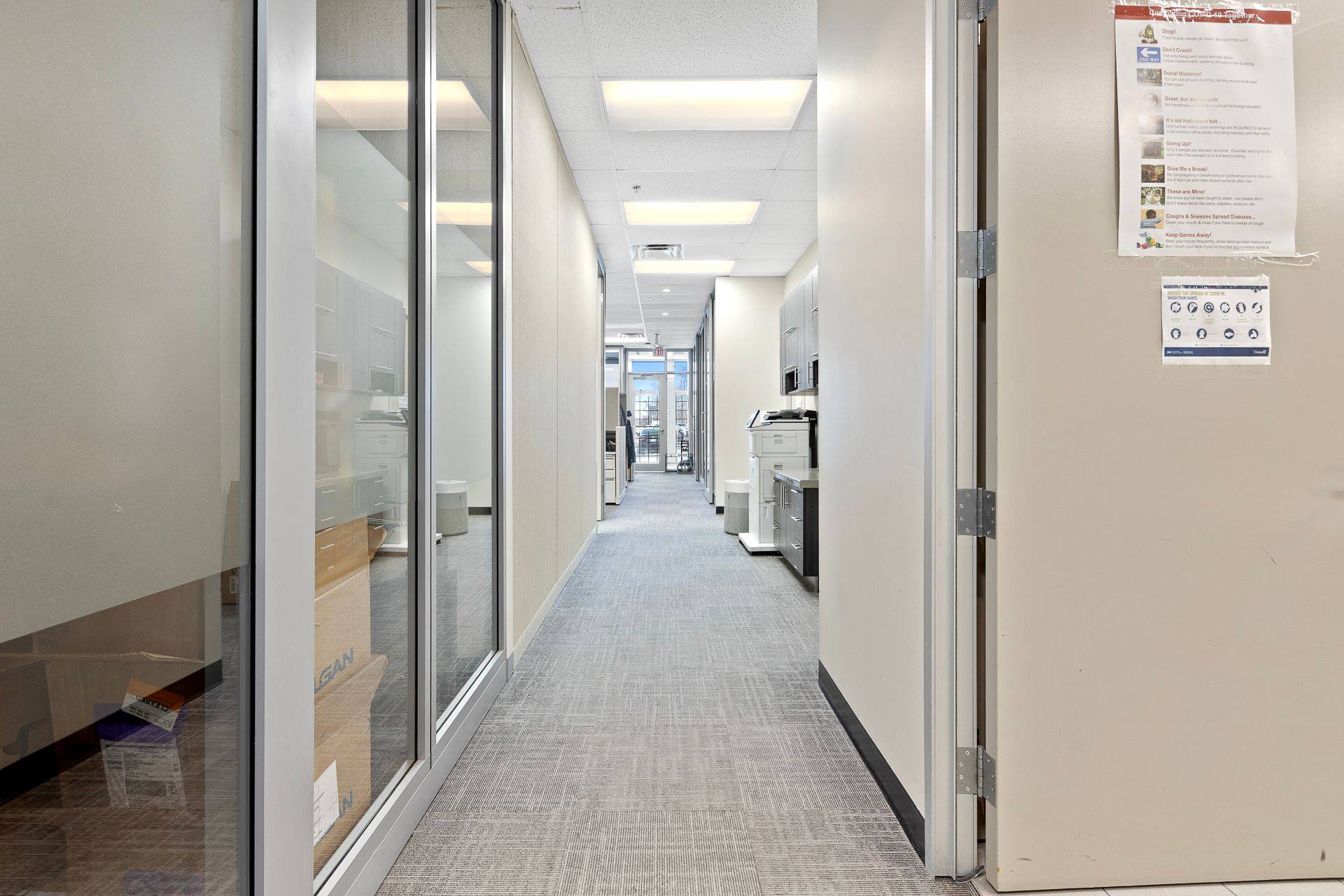 3 Roydon PL #Unit 103, Country Place - Pineglen - Crestview And Area, ON K2E 1A3