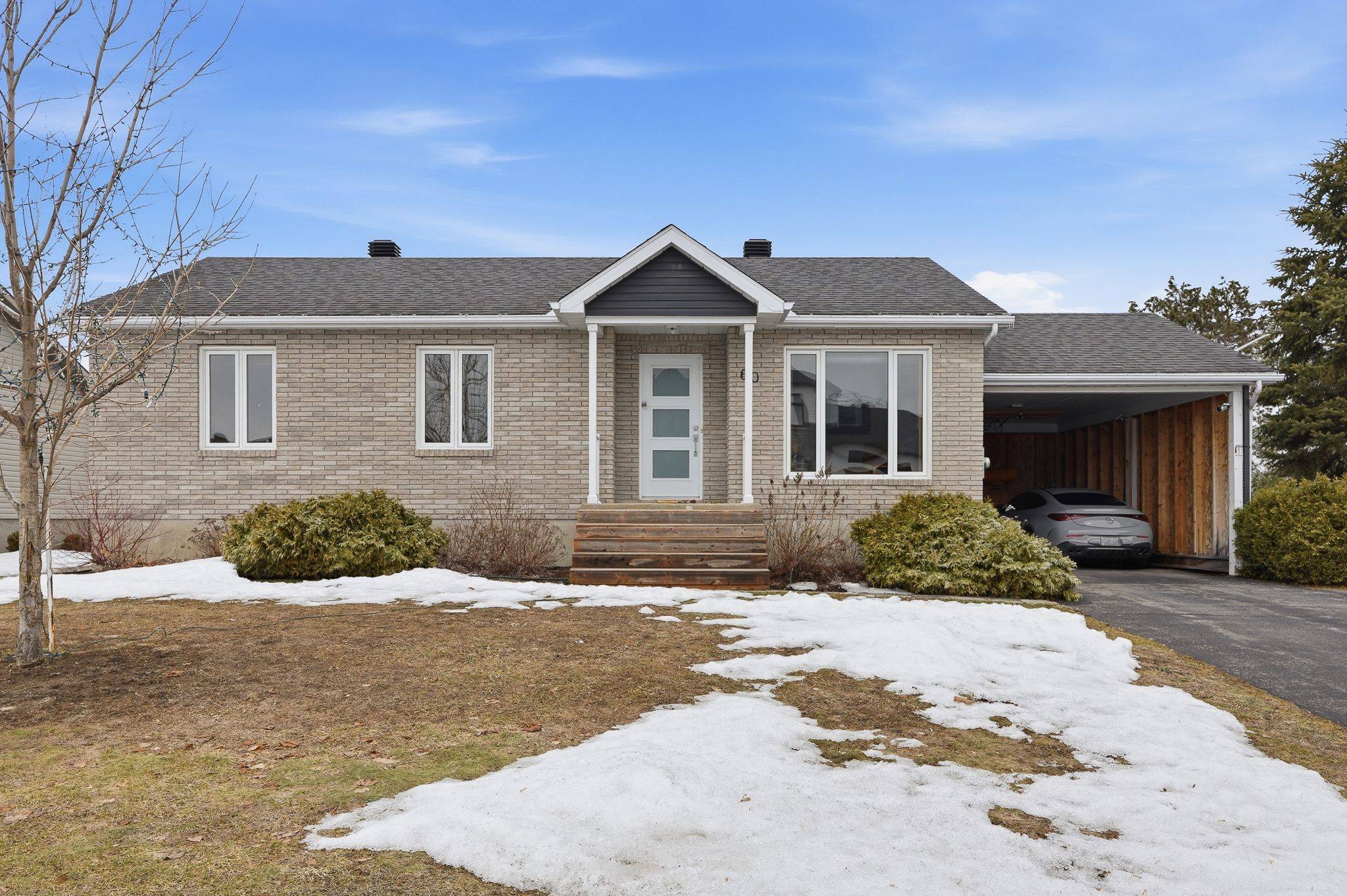 60 Richard ST, Alfred And Plantagenet, ON K0B 1A0