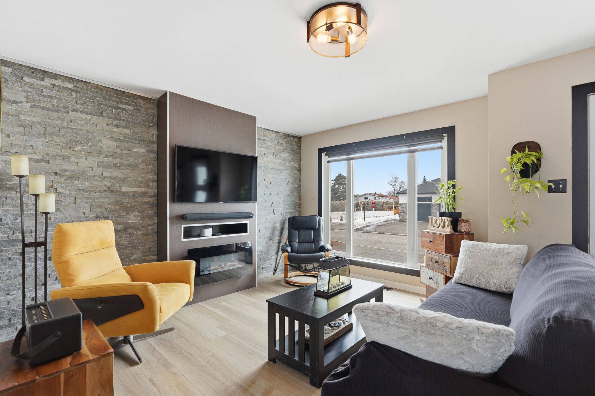 60 Richard ST, Alfred And Plantagenet, ON K0B 1A0