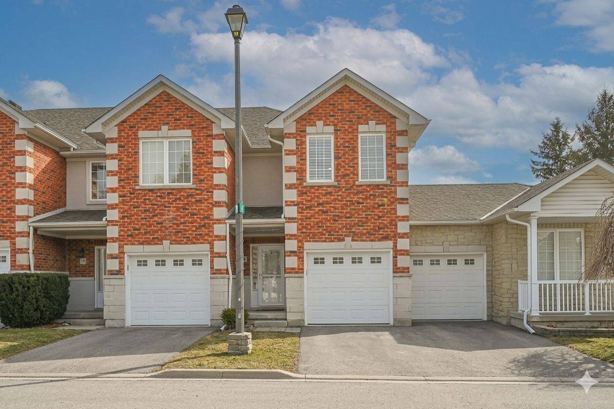 81 Valridge DR #9, Hamilton, ON L9G 5B7