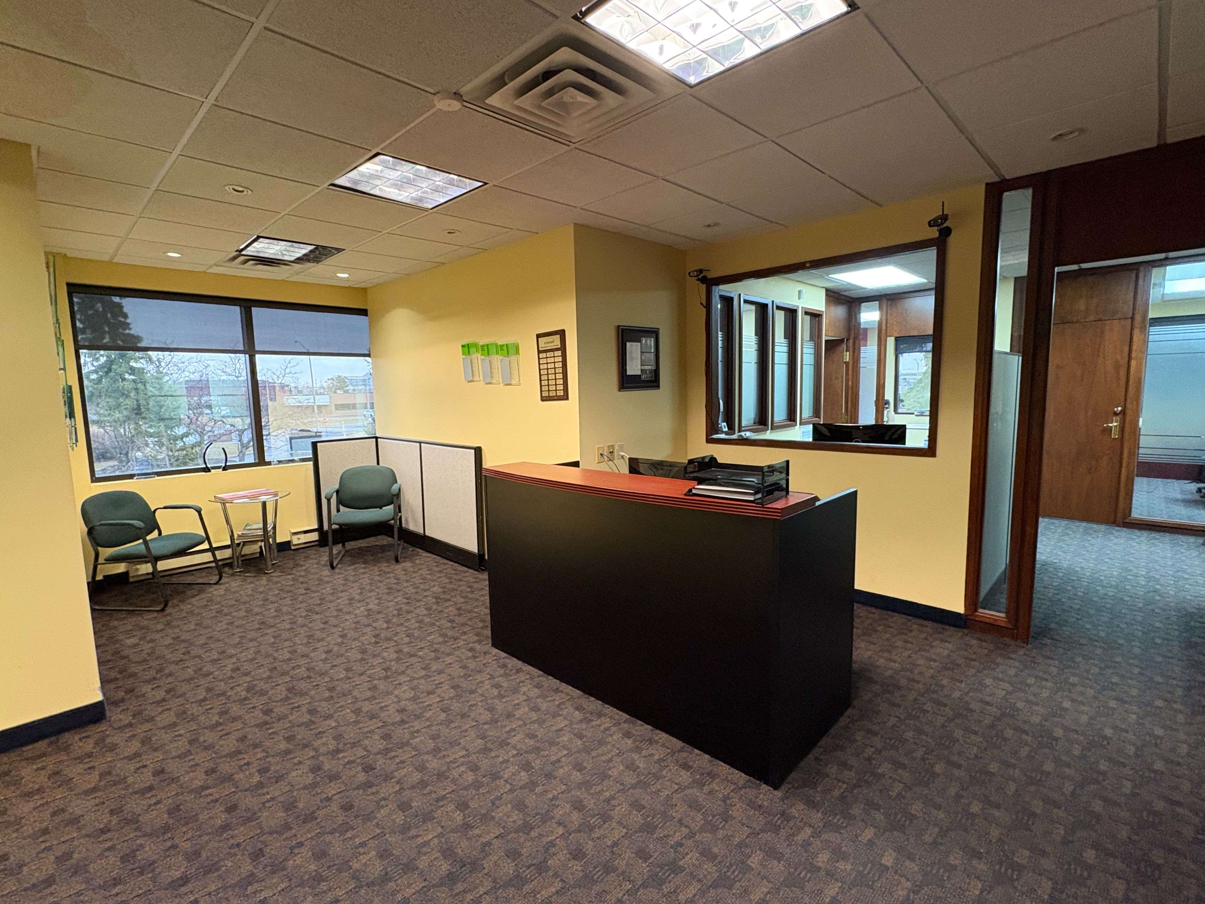 30 Concourse Gate #200, Cityview - Parkwoods Hills - Rideau Shore, ON K2E 7V7