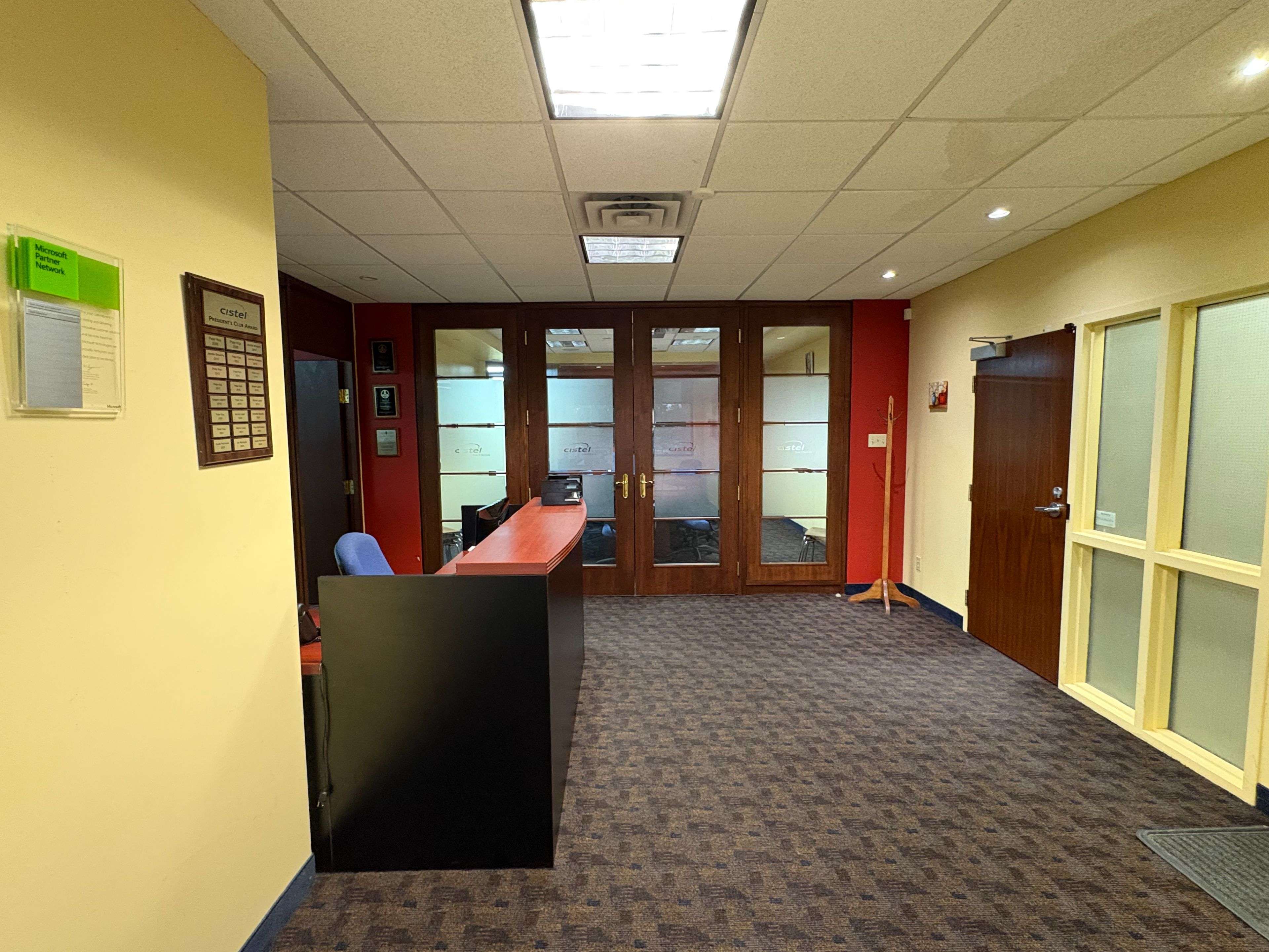 30 Concourse Gate #200, Cityview - Parkwoods Hills - Rideau Shore, ON K2E 7V7