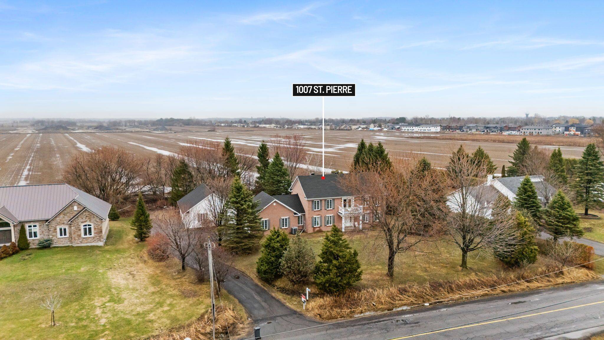 1007 St Pierre RD, Russell, ON K0A 1W0