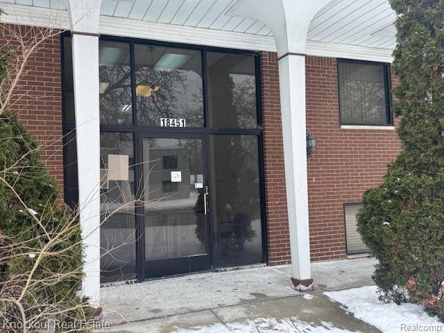 18451 W 12 Mile RD, Lathrup Village, MI 48076