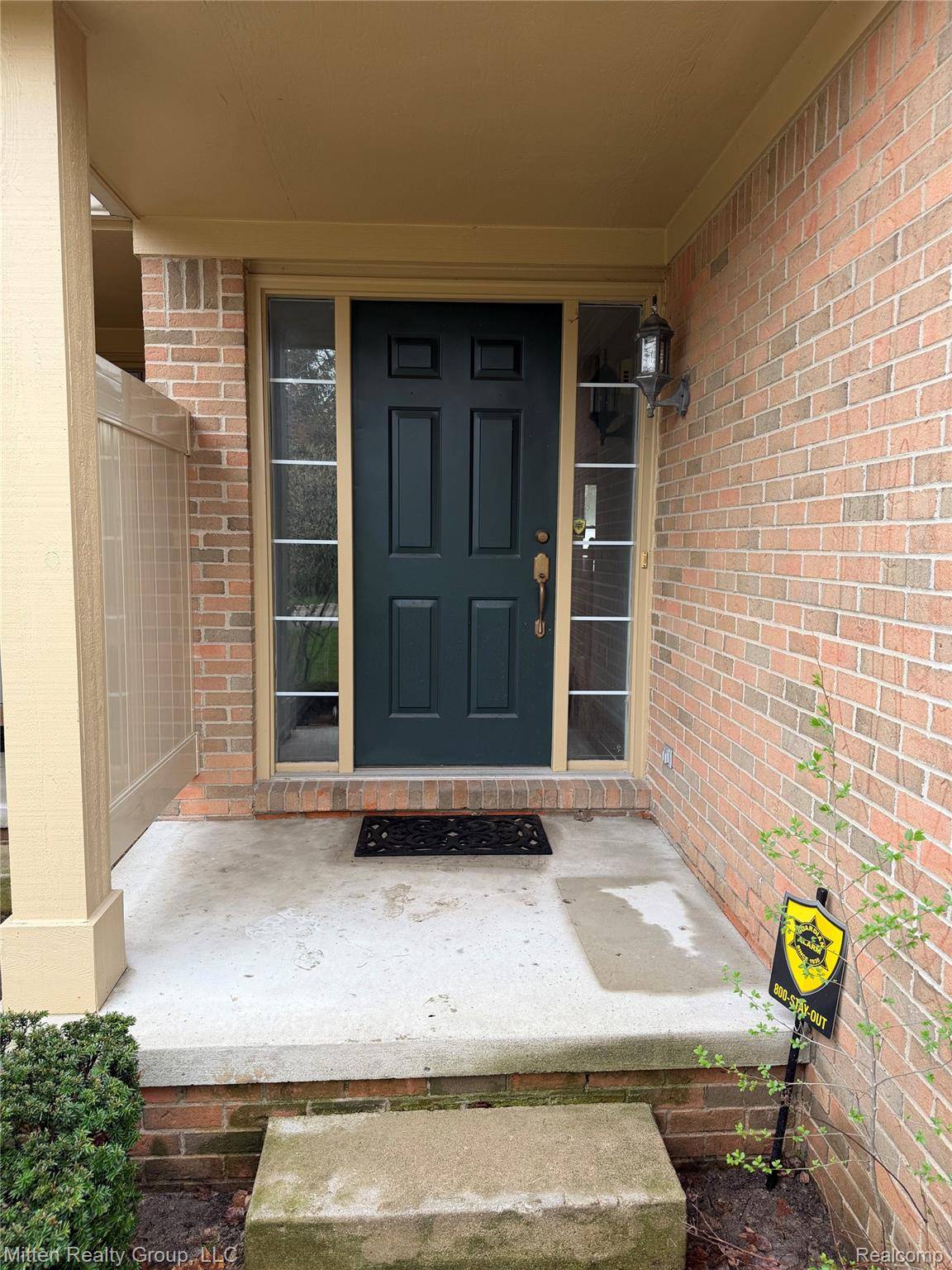 8025 Springdale DR, White Lake Charter Township, MI 48386