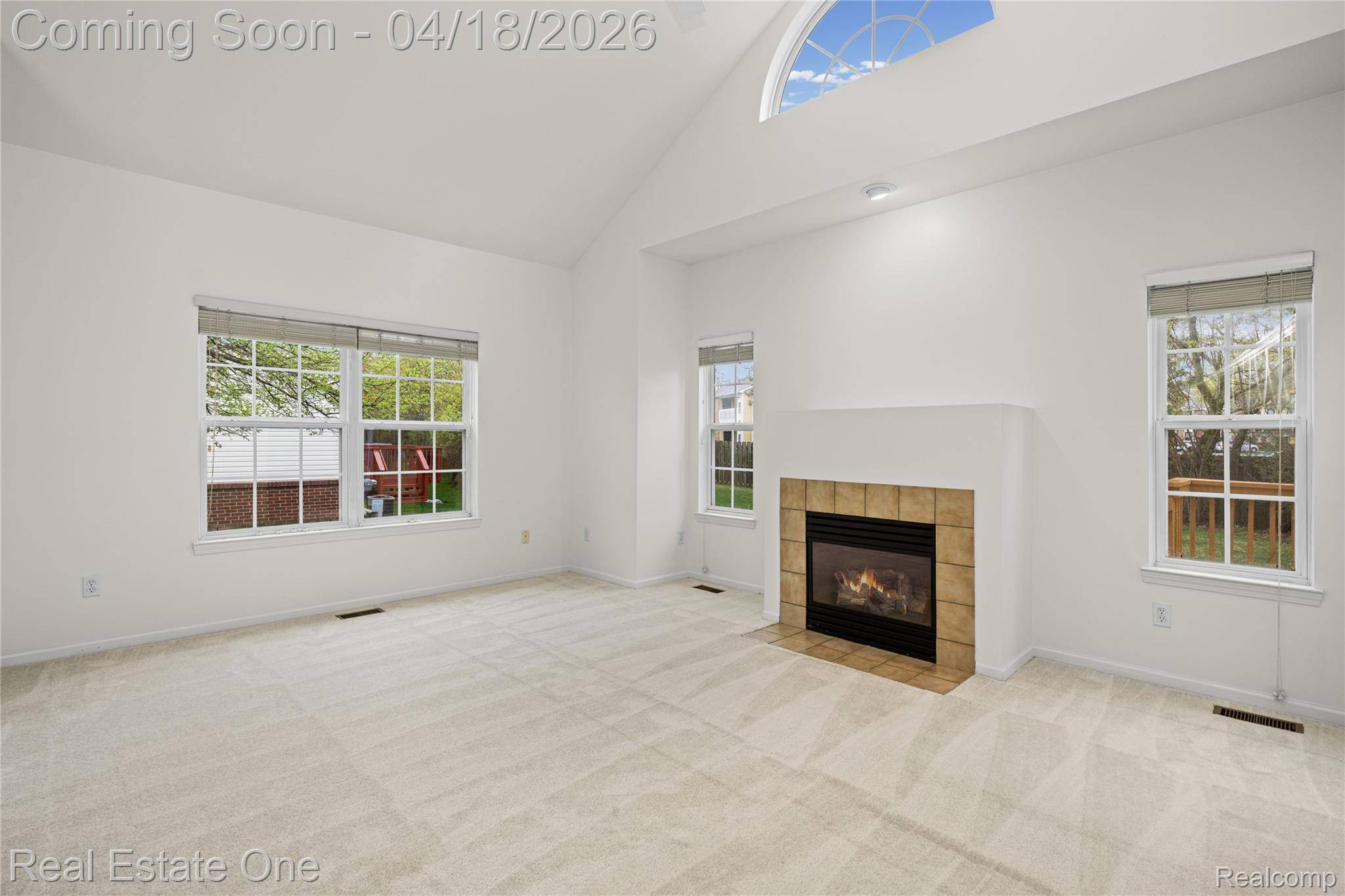 38182 Saratoga Circle CIR, Farmington Hills, MI 48331