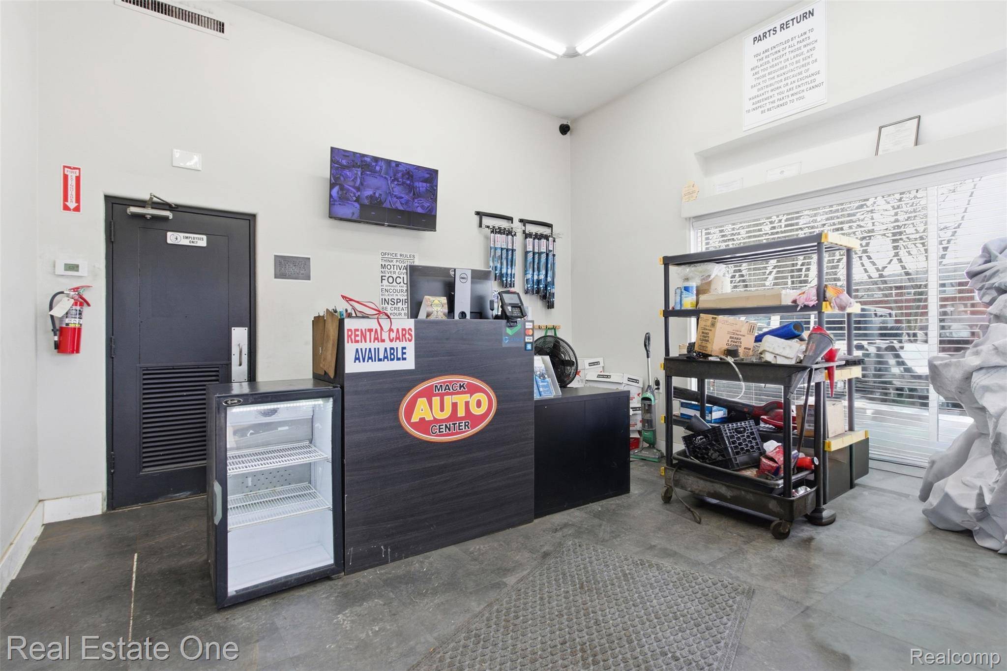 22900 Greater Mack AVE, St. Clair Shores, MI 48080