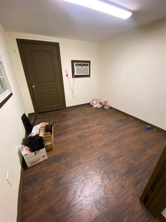 3367 Conflans Road #200, Irving, TX 75061