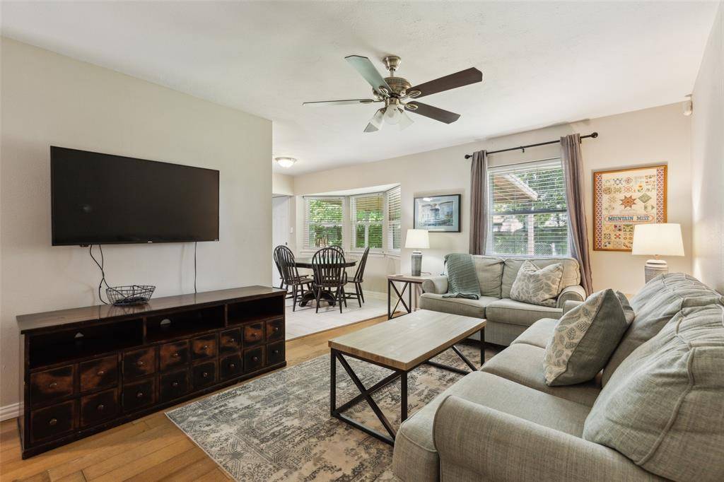 1202 Johns Drive, Euless, TX 76039