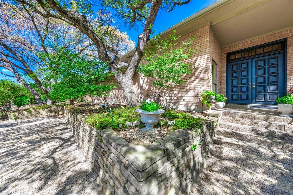 9317 Moss Trail, Dallas, TX 75231