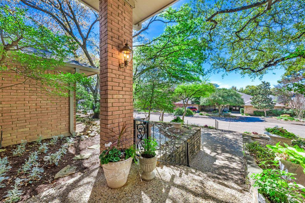 9317 Moss Trail, Dallas, TX 75231