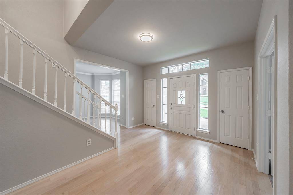 1803 Haydenbend Circle, Grapevine, TX 76051