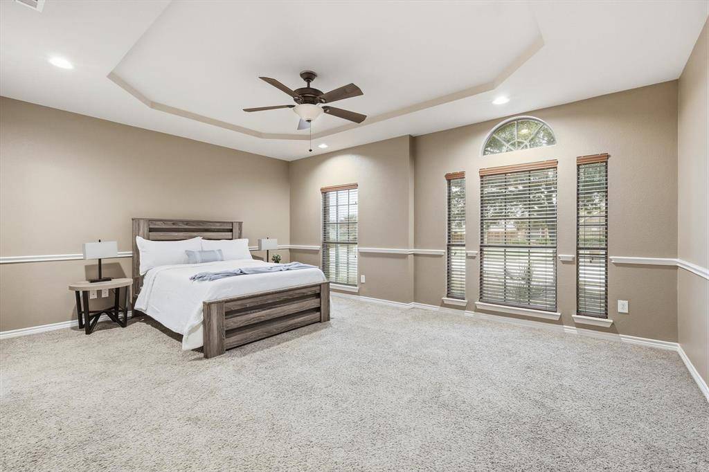 5038 W Fall Drive, Midlothian, TX 76065