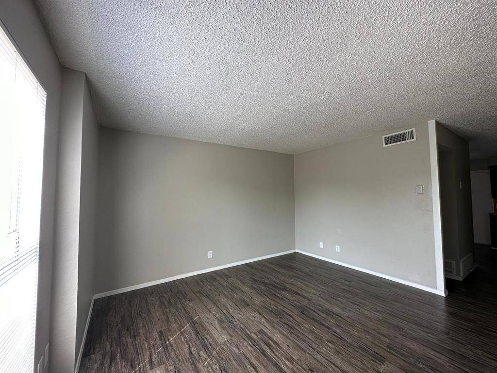 3801-3807 Coates Circle #3805, Benbrook, TX 76116