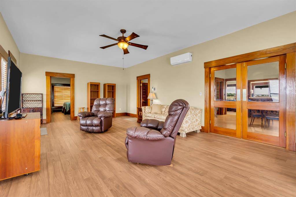 2163 Illinois Street, New Fairview, TX 76078