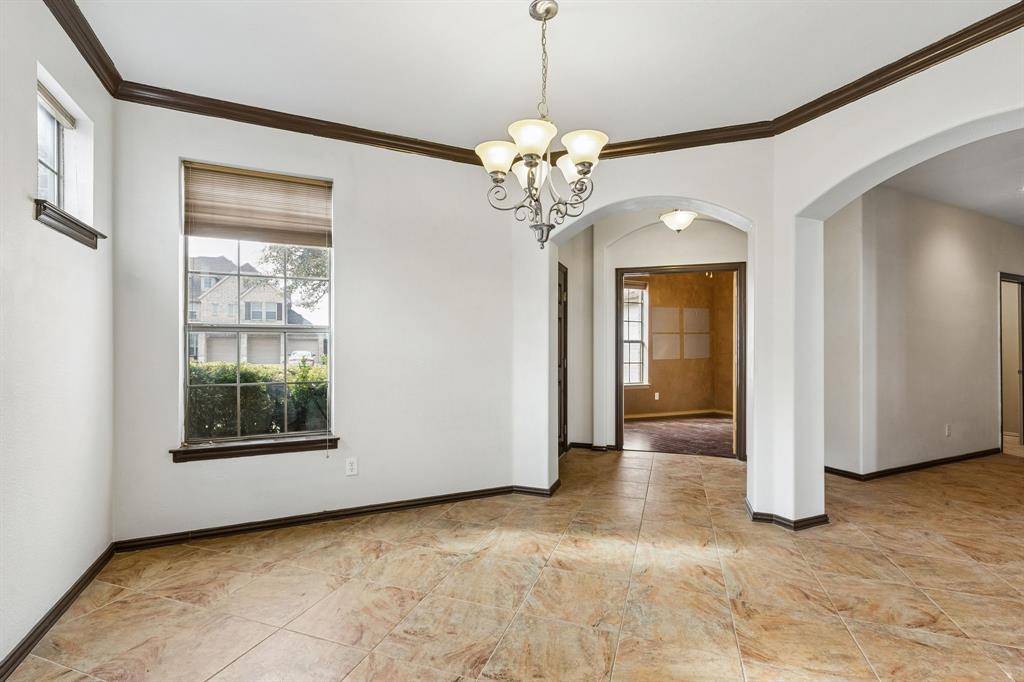 915 Fieldstone Drive, Cedar Hill, TX 75104