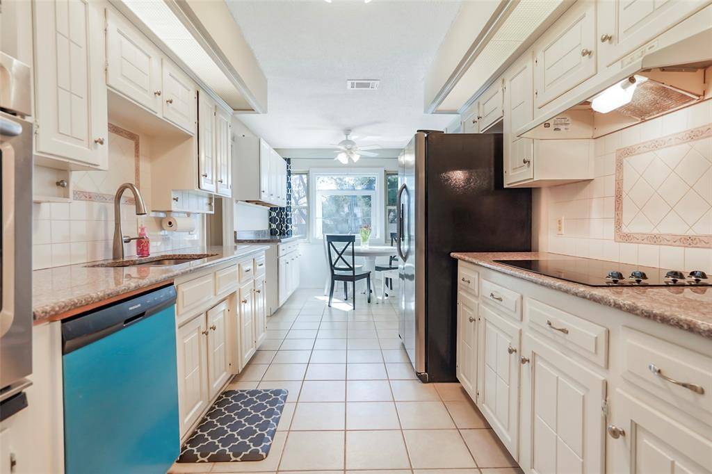 1822 E Cedar Elm Drive, Arlington, TX 76012