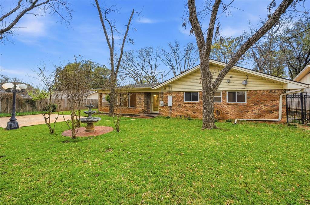 1702 Marshalldale Drive, Arlington, TX 76013