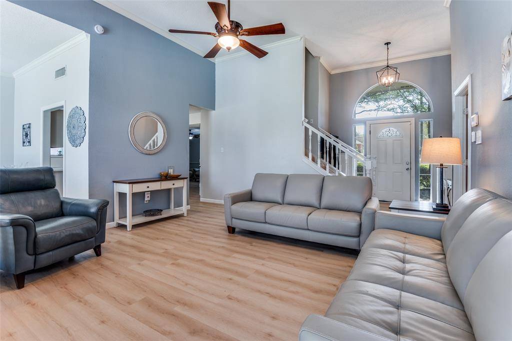 517 Seneca Drive, Waxahachie, TX 75165