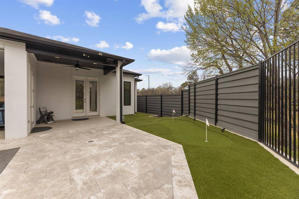 1515 N Fielder Road, Arlington, TX 76012