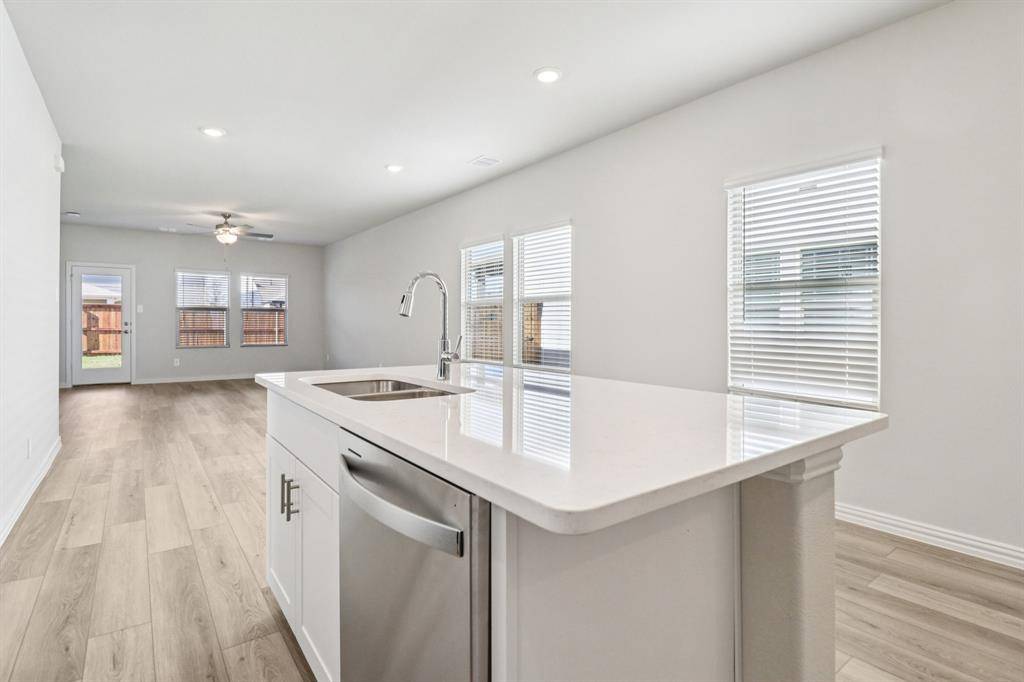 422 Dorothy Drive, Princeton, TX 75071