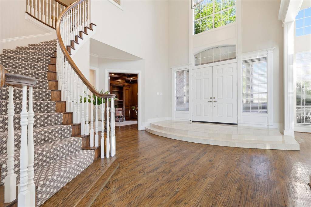 17431 Woods Edge Drive, Dallas, TX 75287