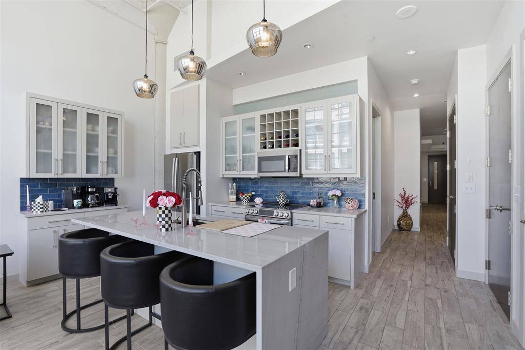 2600 W 7th Street #1707, Fort Worth, TX 76107