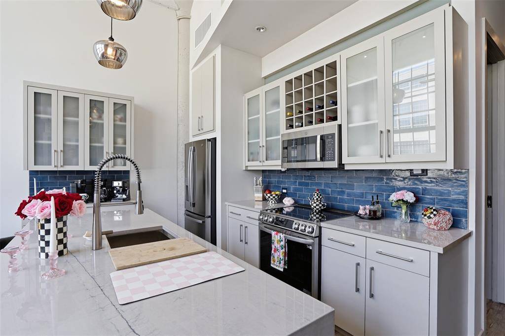 2600 W 7th Street #1707, Fort Worth, TX 76107