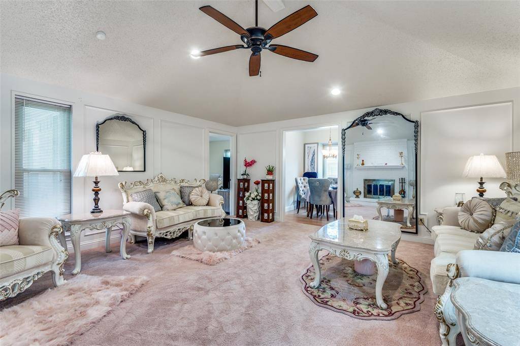 1513 Silverleaf Drive, Carrollton, TX 75007