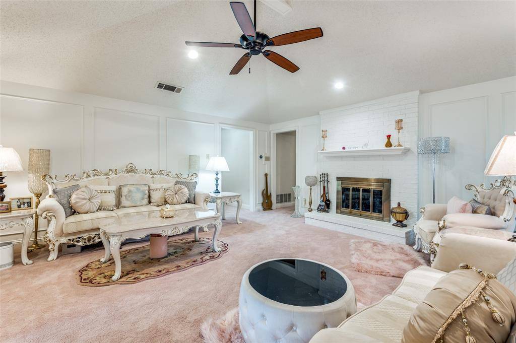 1513 Silverleaf Drive, Carrollton, TX 75007