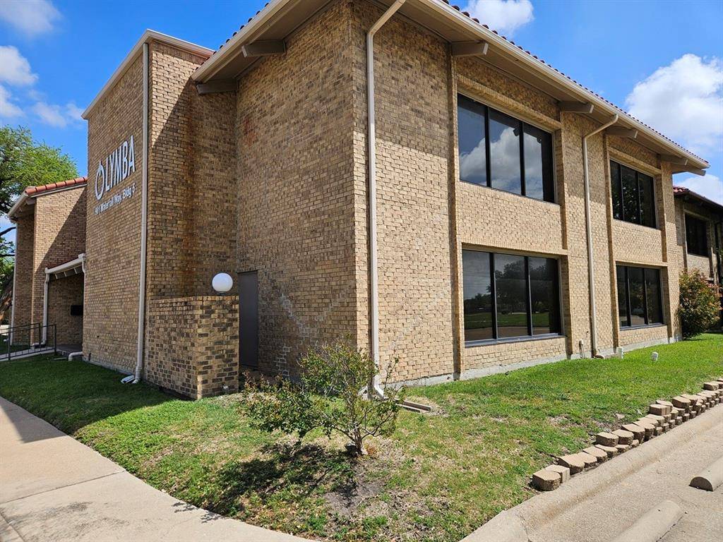 901 Waterfall Way, Richardson, TX 75080