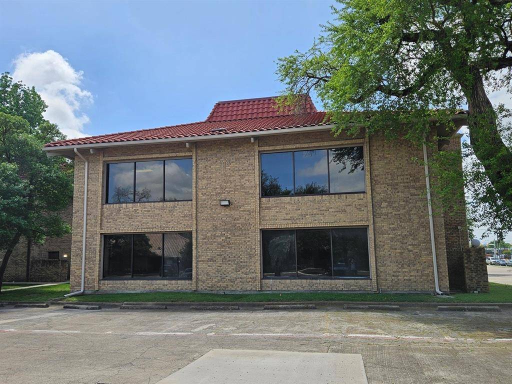 901 Waterfall Way, Richardson, TX 75080