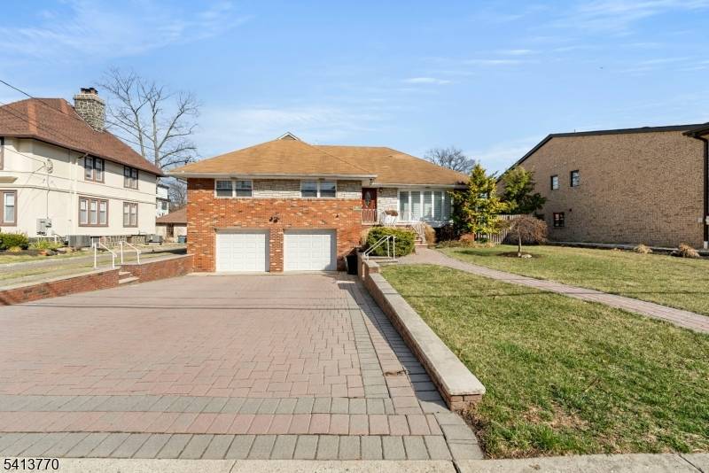 1070 Cumbermeade Rd, Fort Lee Boro, NJ 07024