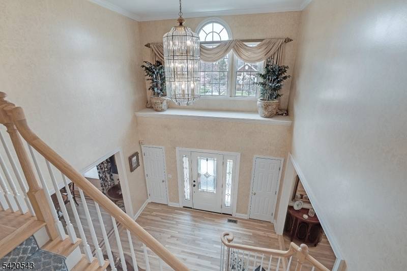 4 Reiher Ct, West Caldwell Twp., NJ 07006