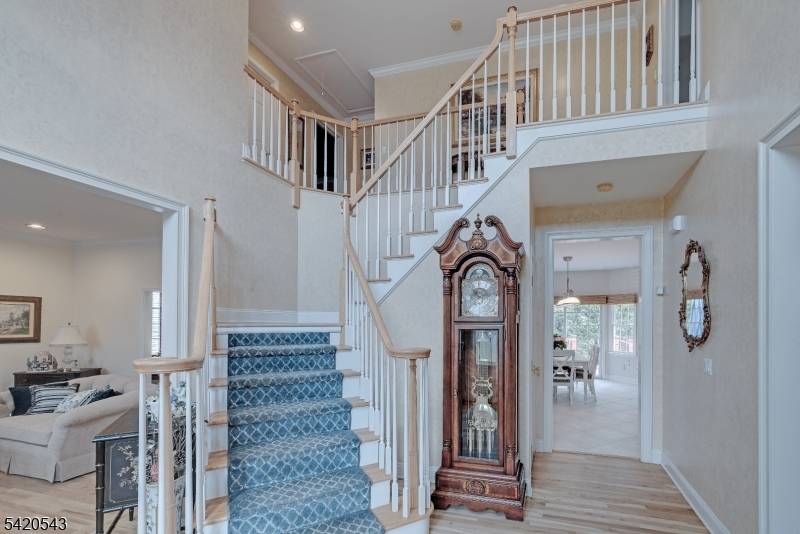 4 Reiher Ct, West Caldwell Twp., NJ 07006